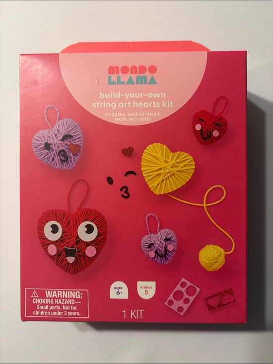 Mondo Llama Other - Mondo Llama Build-Your-Own String Art Hearts Kit - Pink